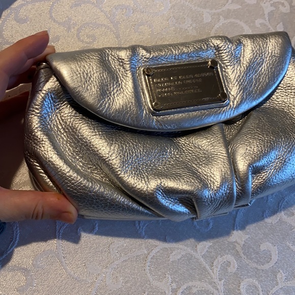 Marc By Marc Jacobs Classic Q Natasha Silver Bag - Picture 3 of 6